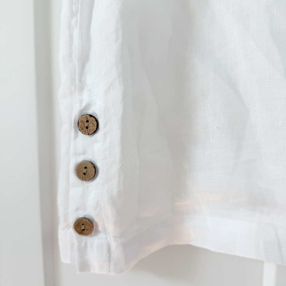 100% Linen Top with Side Buttons - Picture 4 of 6